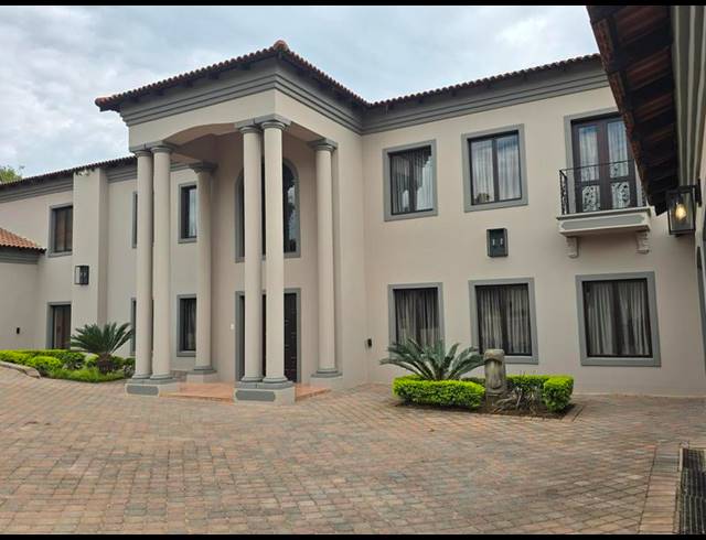 6 BEDROOM PROPERTY TO RENT IN WATERKLOOF RIDGE
